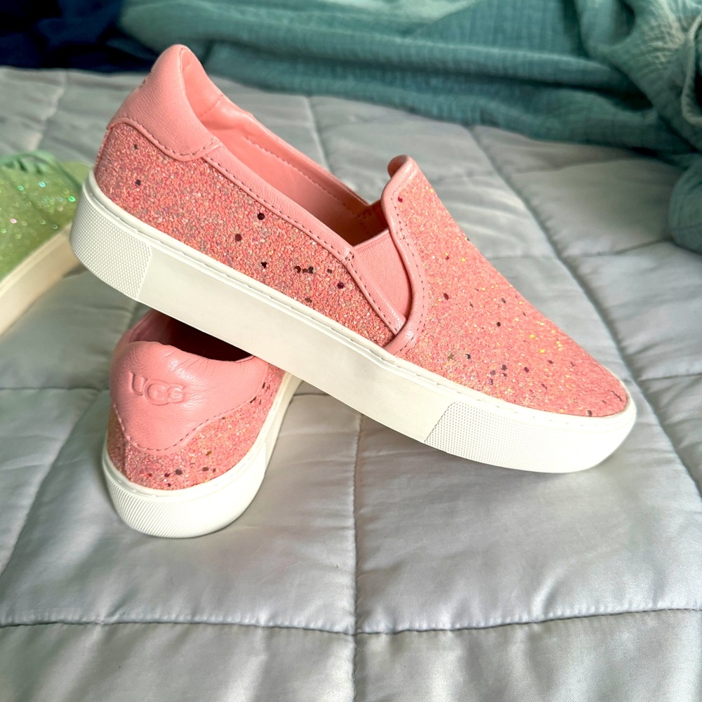 Beautiful Ugg Pink Sparkle Slip On Size 8